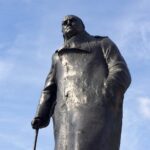 Sculpture of Winston Churchill - Charnowalks other London tours